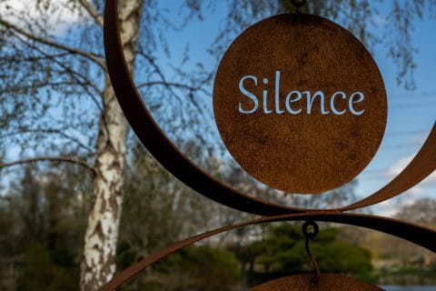 Presentation Silence: 4 Powerful Applications